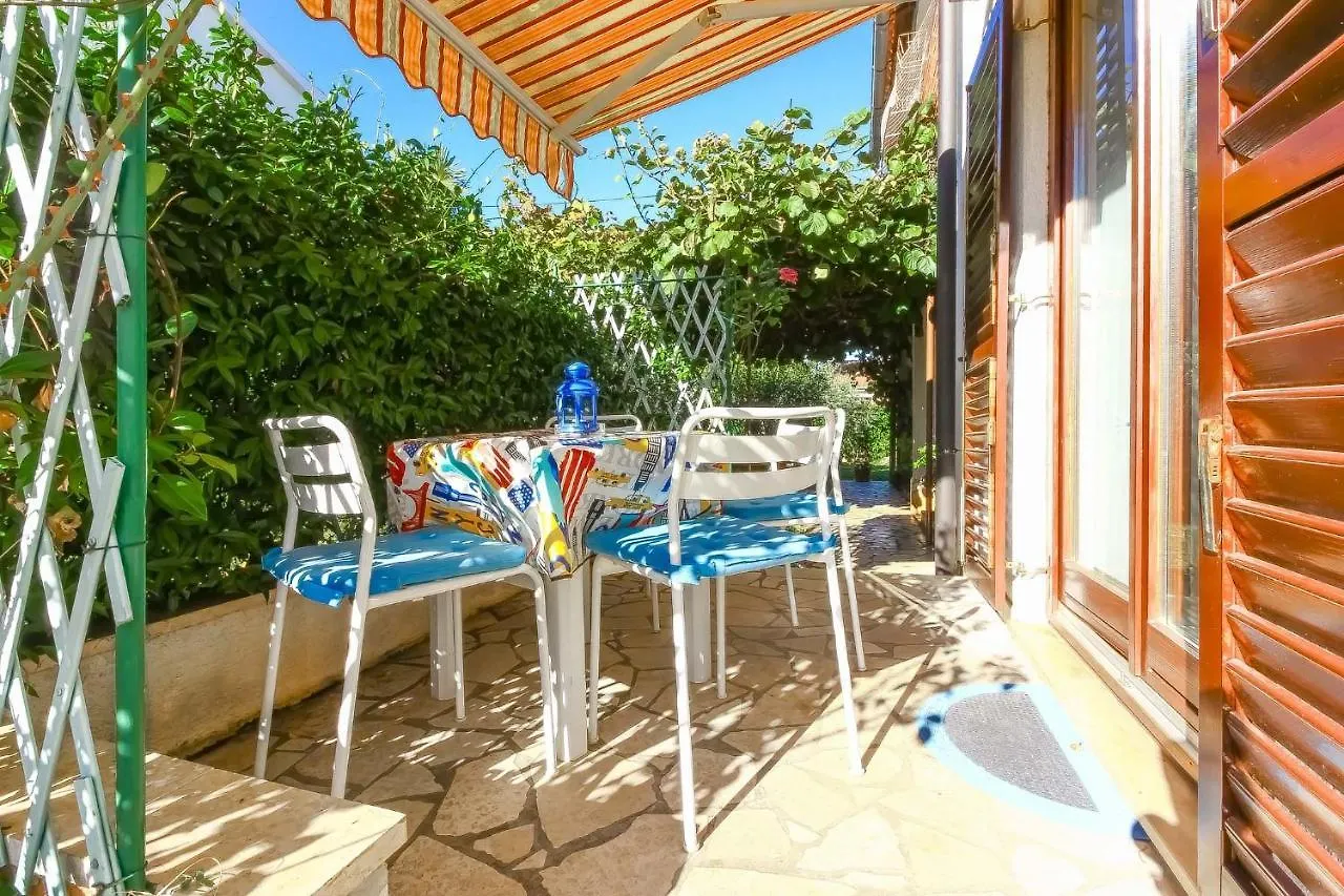 Romina Apartamento Poreč Croácia
